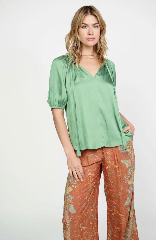 Current Air Tie Neck Short Sleeve Top in Green